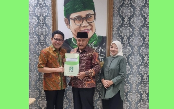 Thumbnail DPP PKB Serahkan Salinan Rekom Pilbup Malang kepada Paslon Sanusi-Lathifah