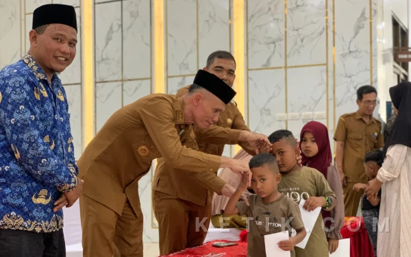 Menjelang Idulfitri, Pemkab Abdya dan BSI Santuni Ratusan Anak Yatim