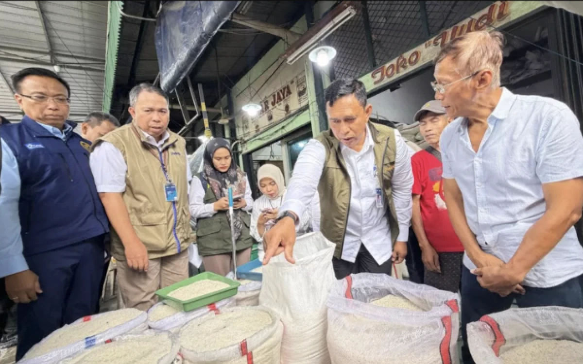 Thumbnail Berita - BULOG Edukasi Masyarakat Kenali Mutu Beras, Begini Caranya!