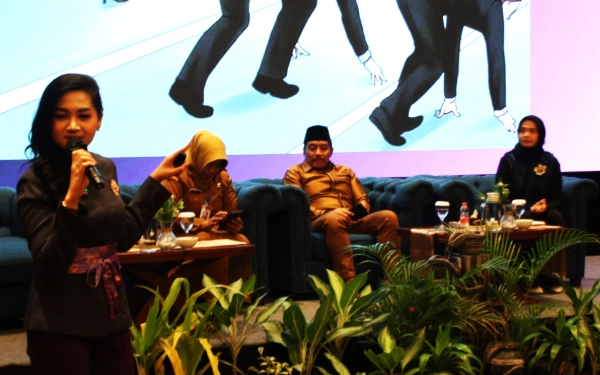 Cegah Pernikahan Dini, Ingat ”I Love U Babe” Tidak Cukup