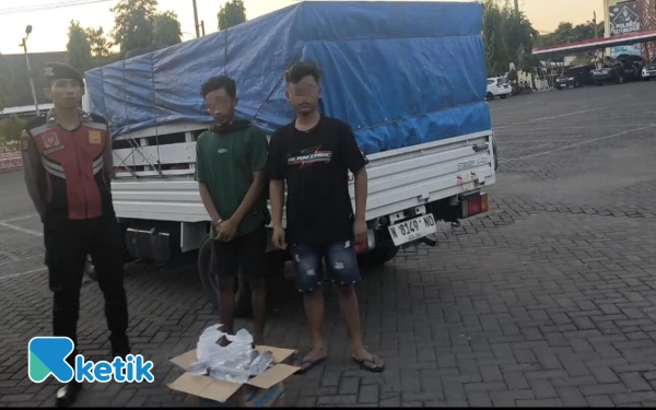 Patroli Samapta Polres Situbondo Amankan Puluhan Botol Arak Siap Edar