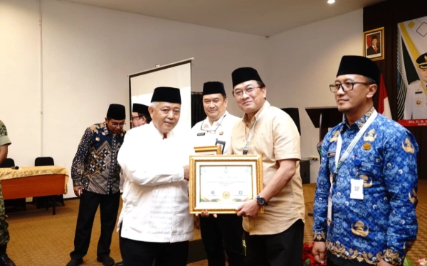 Thumbnail Berita - Dihadiri Bupati Sanusi, Baznas Kabupaten Malang Gelar Rakor dan Pemberian Penghargaan