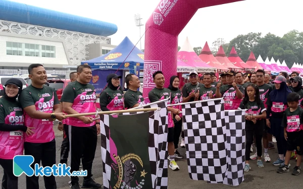 Thumbnail Kenalkan Keindahan Tampilan Baru Stadion Kanjuruhan, Kodim 0818 Gelar Fun Run 5K