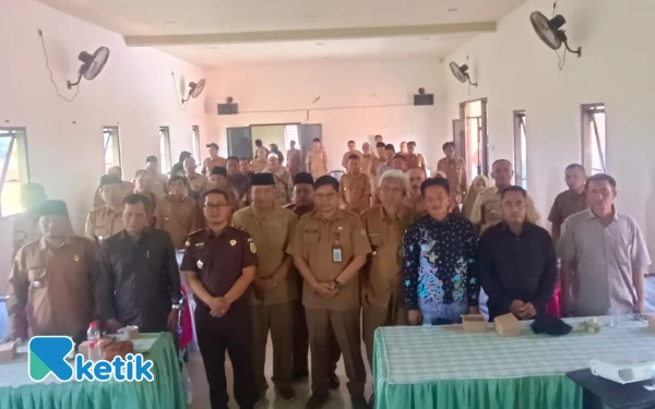 Tingkatkan Kapasitas Kepala Desa, DPC Apdesi Situbondo Gelar Penyuluhan Hukum