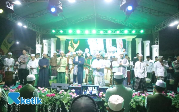 Thumbnail Berita - Polres Situbondo Peringati Hari Bhayangkara Ke-79 Lewat Kegiatan Polri dan Ansor Bersholawat