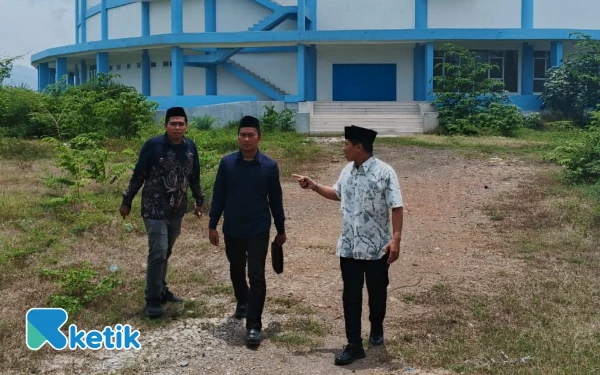Thumbnail Berita - Telan Anggaran Rp45 Miliar, Direktur LBH Mitra Santri Situbondo Pertanyakan Kelanjutan Pembangunan GOR di Kilensari