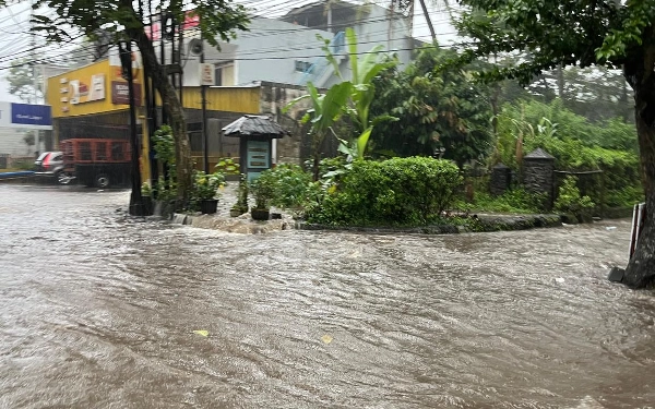 Thumbnail Berita - Kaleidoskop 2025: Kota Malang dalam Kepungan Banjir