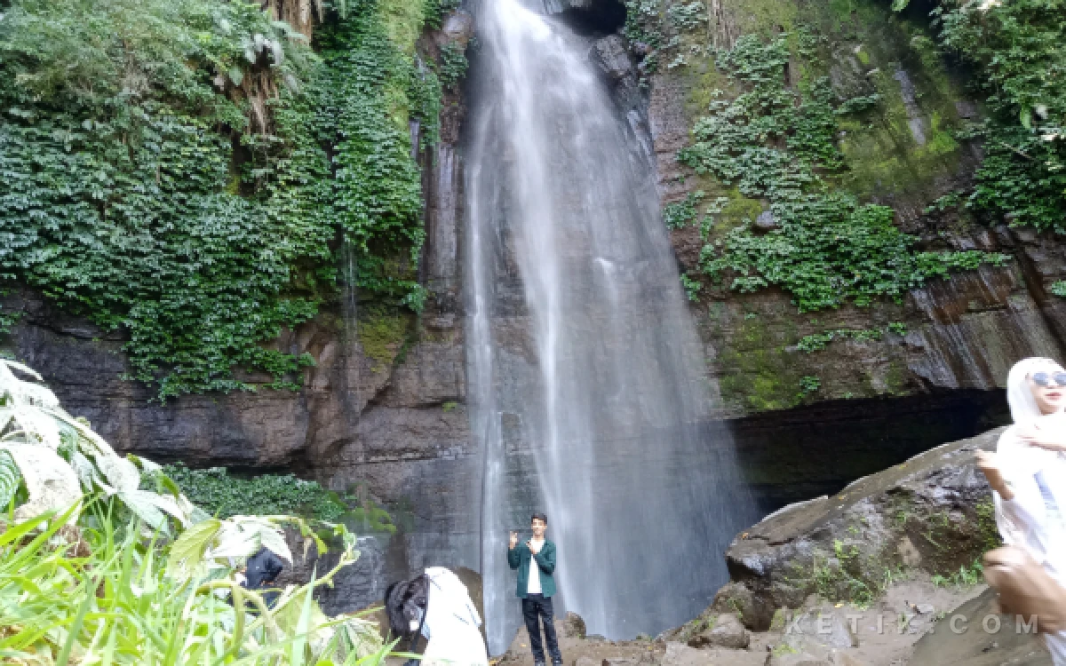 Thumbnail Berita - Cuma Rp12 Ribu! Air Terjun Coban Talun Batu Ini Bikin Pikiran Langsung Fresh dan Betah Berlama-lama