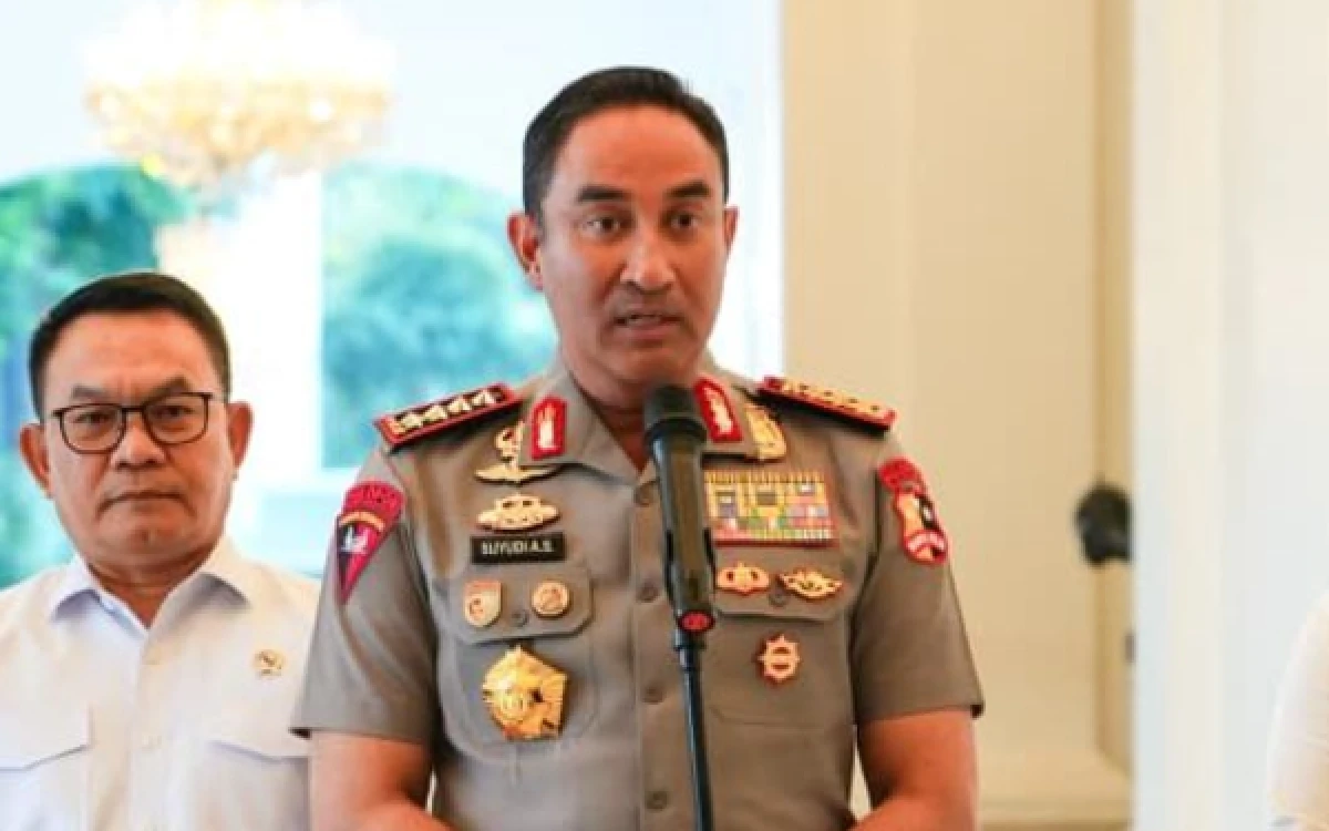 Thumbnail Berita - Dalami 98 Kasus Korporasi Karhutla, Kapolri Sebut Temukan Indikasi Keterlibatan Pihak Asing