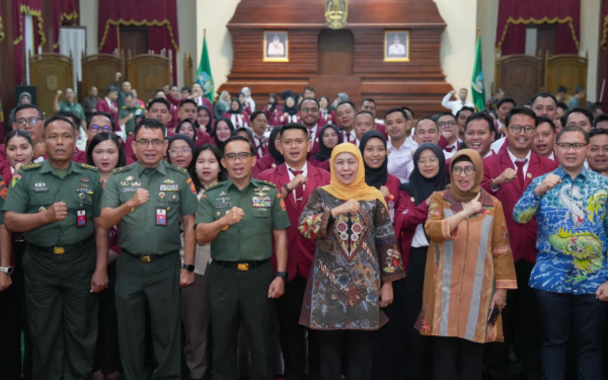 Thumbnail Berita - Terima 109 Mahasiswa Unhan, Gubernur Khofifah Paparkan Potensi Unggul Jatim Ajak Wujudkan Kedaulatan Pangan Nasional