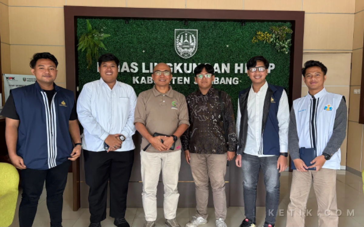 Thumbnail Berita - Ruang Berdigdaya dan Solidaritas Ekologi Nusantara Audiensi dengan DLH Jombang, Bahas Paradigma Baru Penghijauan
