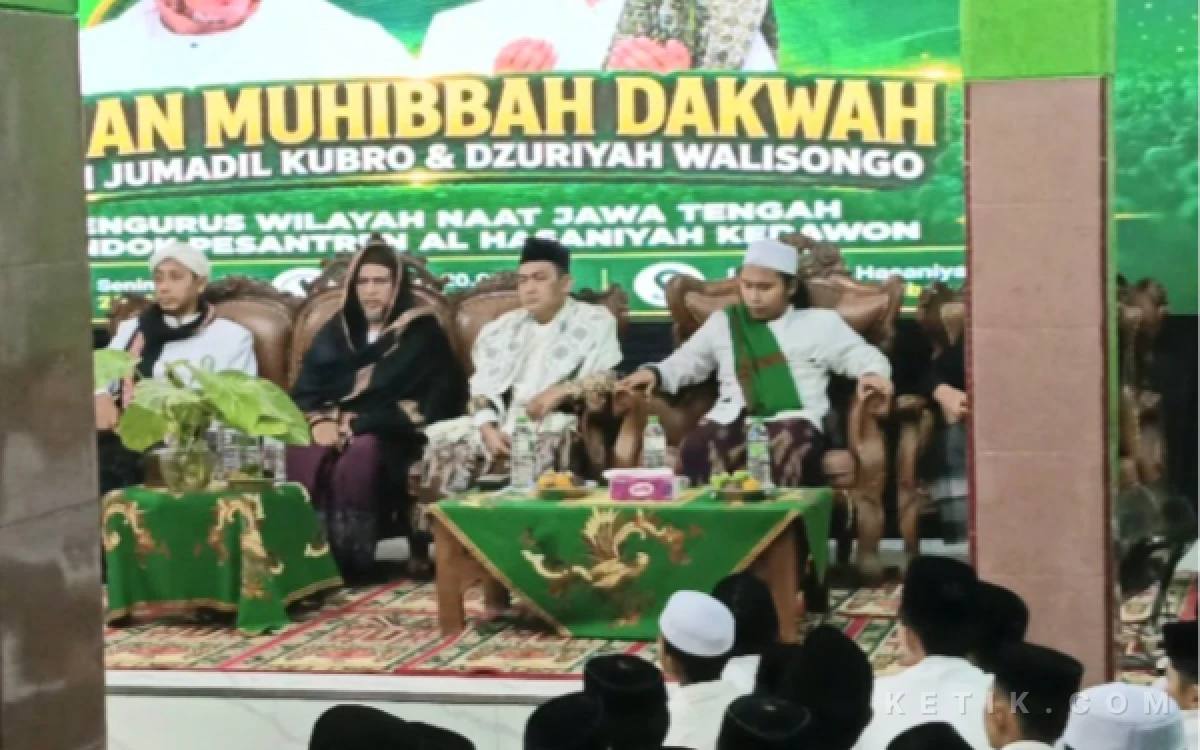 Thumbnail Berita - Dihadiri Penasihat Dzuriyah Syekh Jumadil Kubro Se-Asia Tenggara, Majlis Al Hasaniyah Brebes Banjir Jamaah