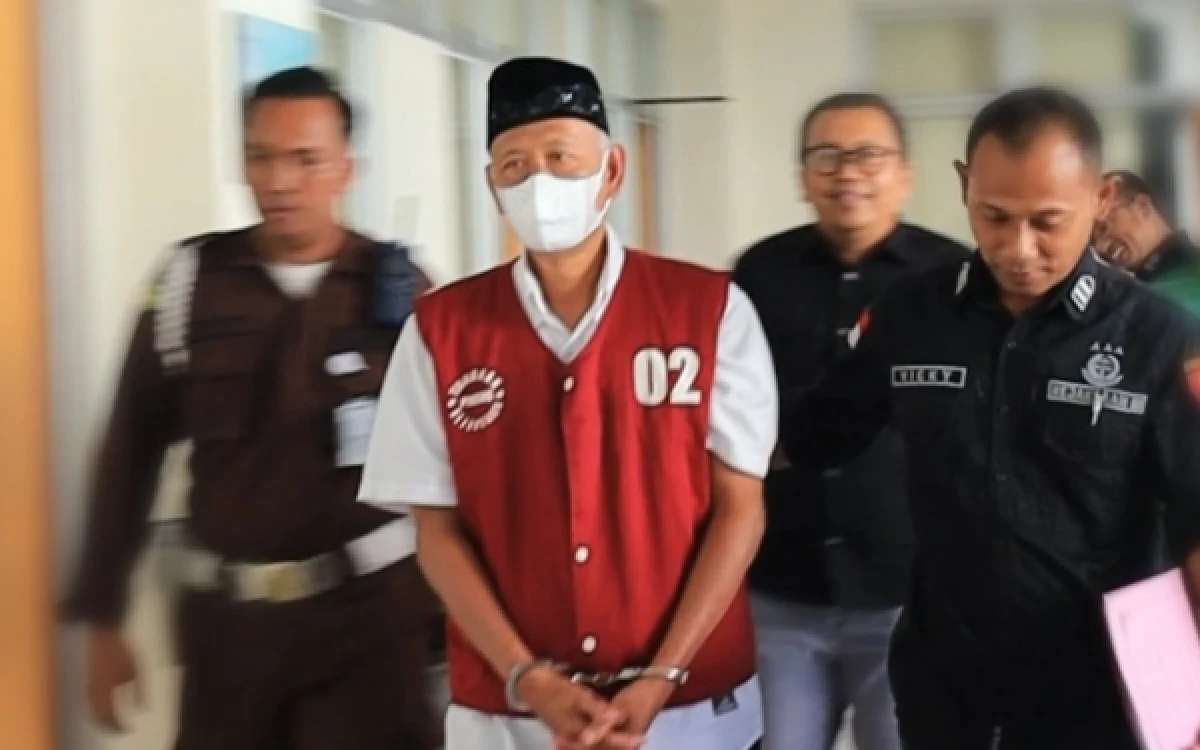 Thumbnail Berita - Dua Kluster Korupsi TKD Condongcatur Sleman Ditahan Polisi, Eks Lurah Tersangka Lagi di Kejati