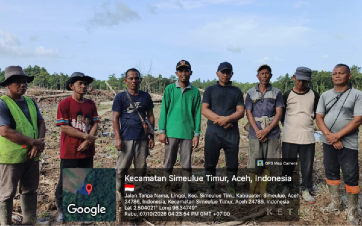 Thumbnail Berita - Petani Desa Linggi Simeulue Timur Olah Tanah Cetak Sawah Baru, Apresiasi Sekaligus Sampaikan Harapan kepada Mentan RI