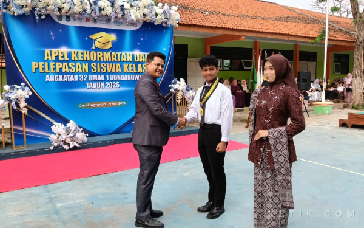 Thumbnail Berita - Pelepasan Angkatan 32, SMAN 1 Gondangwetan Gelar Apel Kehormatan Tahun 2026