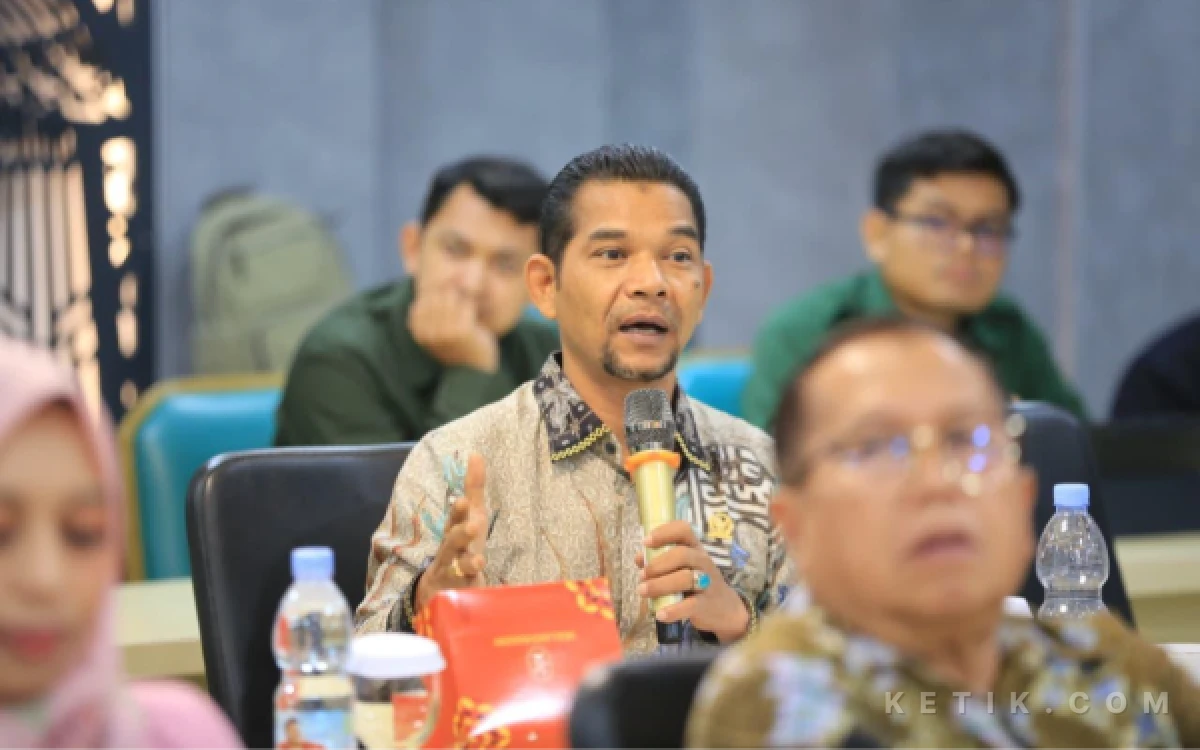 Thumbnail Berita - Senator DPD RI Azhari Cage Soroti Polemik Pergub JKA dan Desak Pemerintah Aceh Kaji Ulang