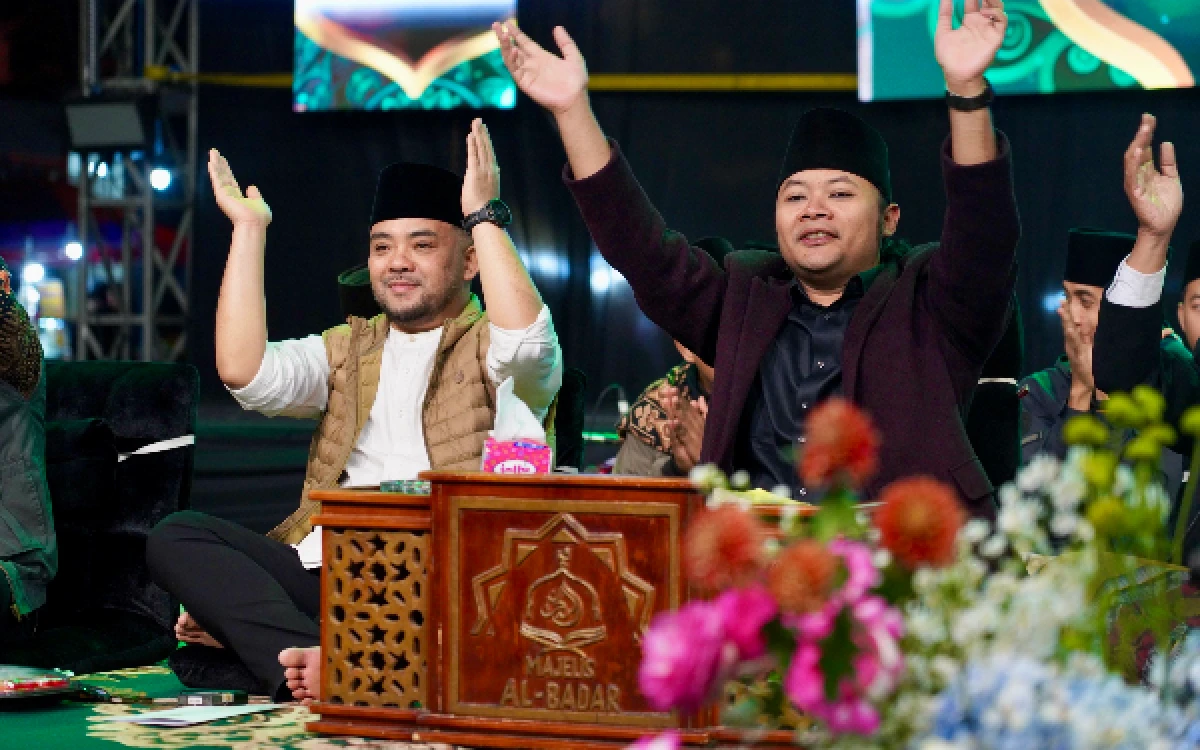 Thumbnail Berita - Selamatan Desa dan Pengajian, Mas Heli Ajak Warga Sumberbrantas Syukuri Hasil Bumi