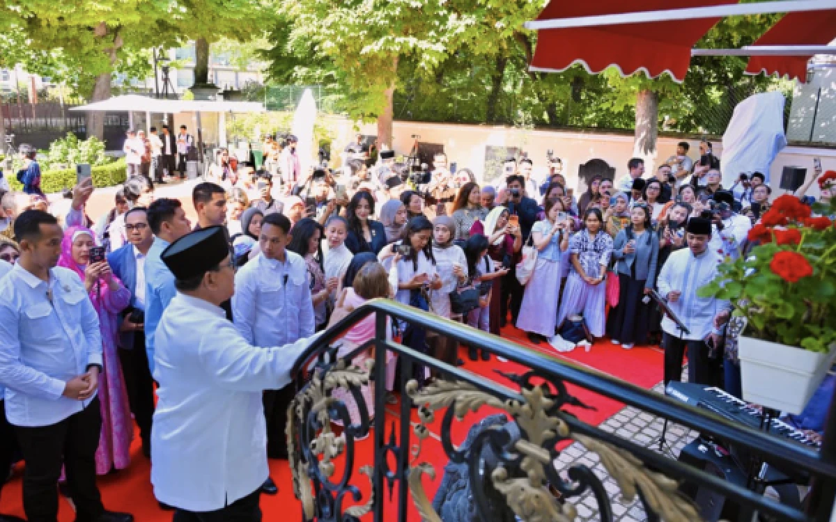 Thumbnail Berita - Kerap Sambangi Prancis, Ambisi Presiden Prabowo Disorot Pengamat
