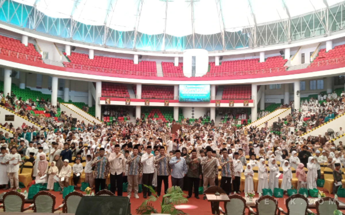 Thumbnail Berita - Momentum Hari Asyura, UNISMA Gelar Santunan untuk 1.500 Anak Yatim/Piatu dan Dhuafa