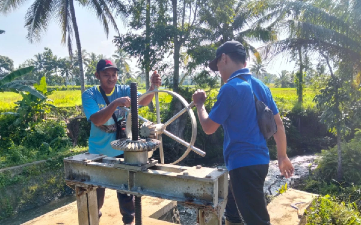 Thumbnail Berita - Musim Kemarau Tiba, Dinas PU Pengairan Banyuwangi Terapkan Sistem Gilir Air demi Keadilan Petani