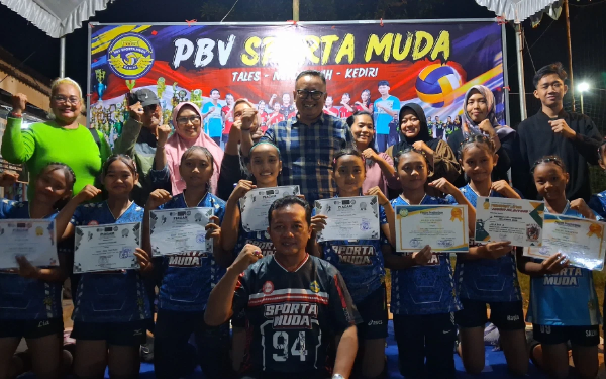 Thumbnail Berita - Kampung Juara Voli Lahir di Kediri, PBV Sporta Muda Antar Atlet Muda Tembus Sekolah Favorit