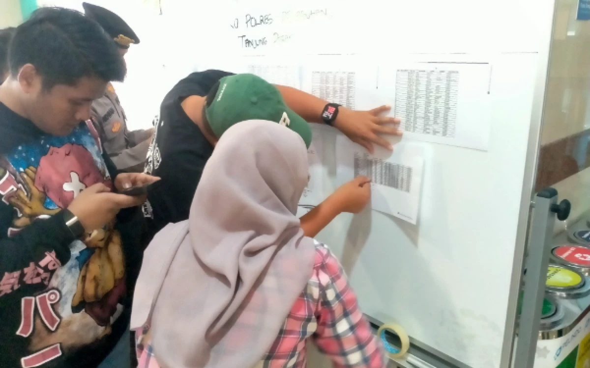 Thumbnail Berita - Pelindo Buka Posko 24 Jam Operasional Kapal Virgo Transport 8 di Gapura Surya Nusantara