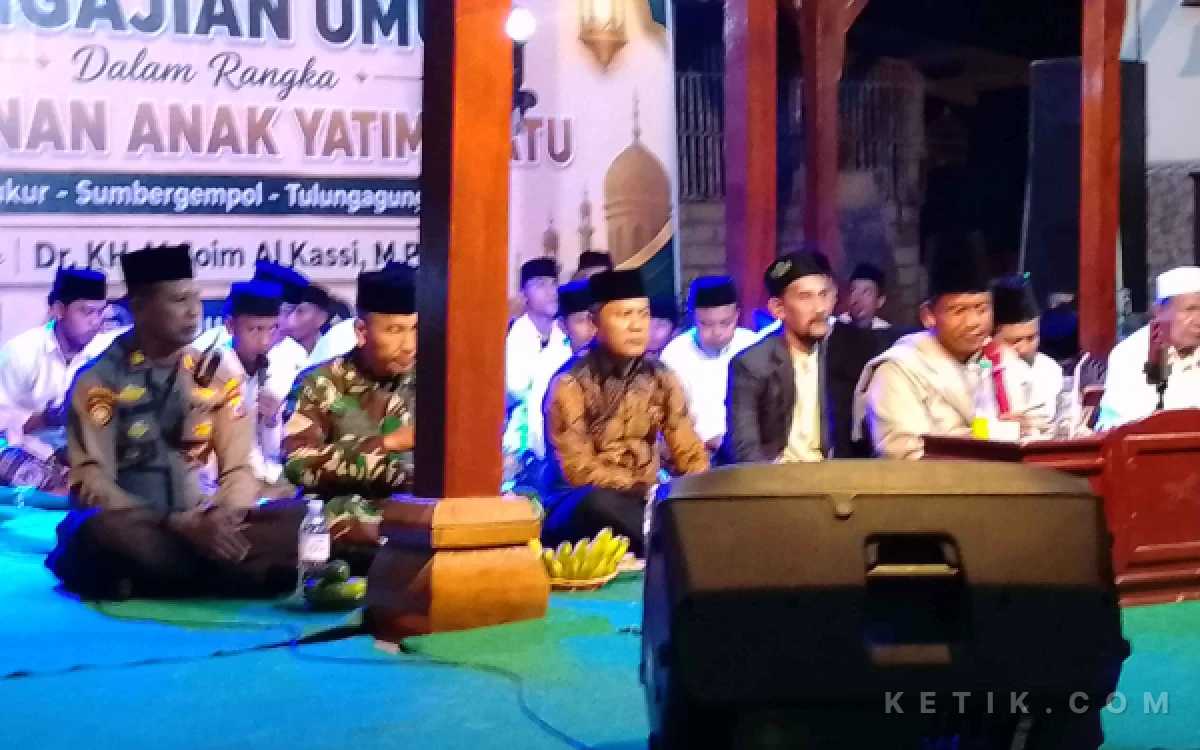 Thumbnail Berita - Perkuat Kepedulian Sosial, Pemdes Bukur Bersama Ranting NU Gelar Pengajian Umum dan Santunan Anak Yatim
