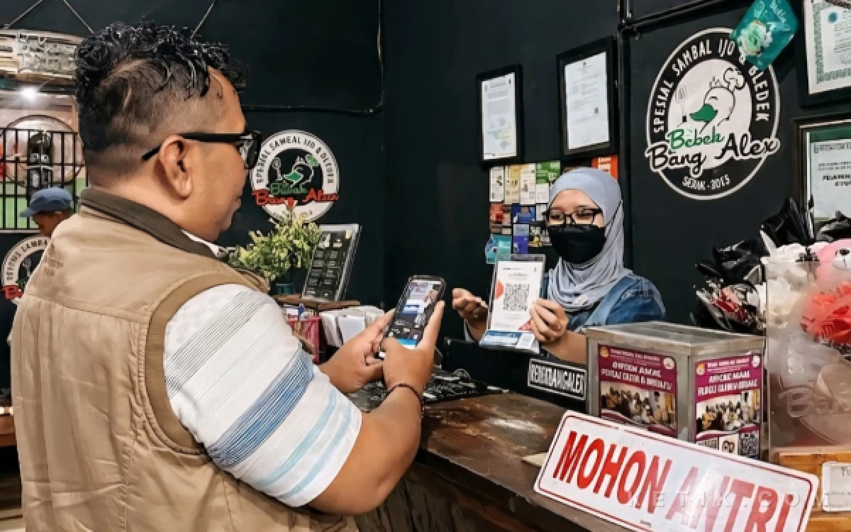 Thumbnail Berita - Berkat Dukungan Kupedes BRI, Antarkan Usaha Bebek Bang Alex ke Ruang Coffee