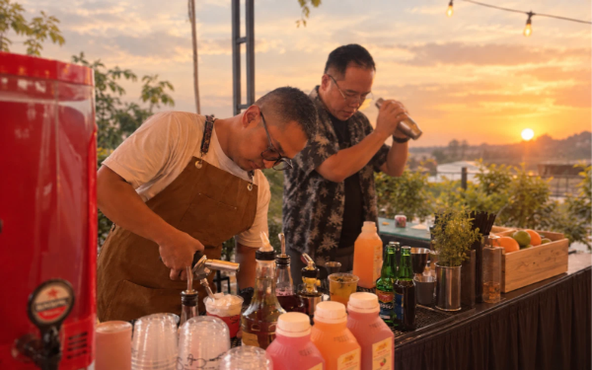 Thumbnail Berita - Swiss-Belinn Malang Gelar Sunset Chill Bar Take Over, Hadirkan Nuansa Senja nan Santai