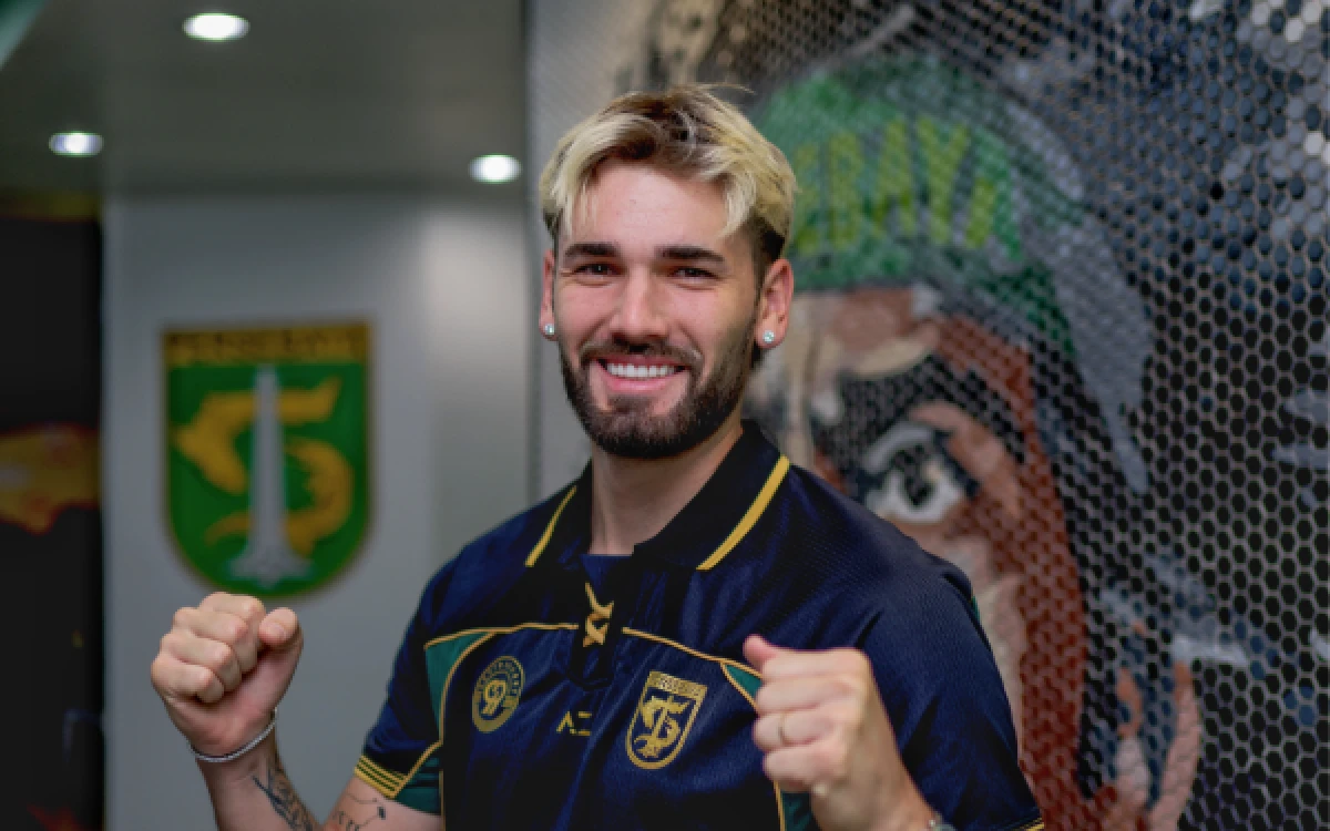 Thumbnail Berita - Diogo Ramalho Gabung Persebaya, Lini Tengah Bajul Ijo Diprediksi Semakin Kuat