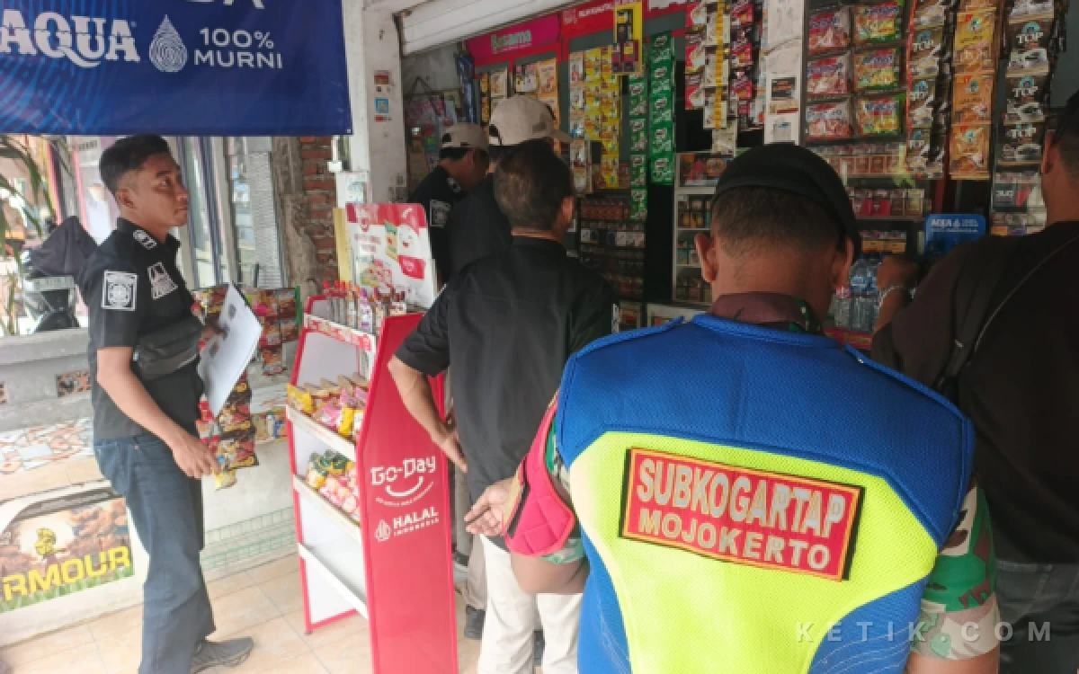 Thumbnail Berita - Tim Gabungan Satpol PP Kota Mojokerto, Bea cukai, dan TNI Polri Razia Rokok Ilegal
