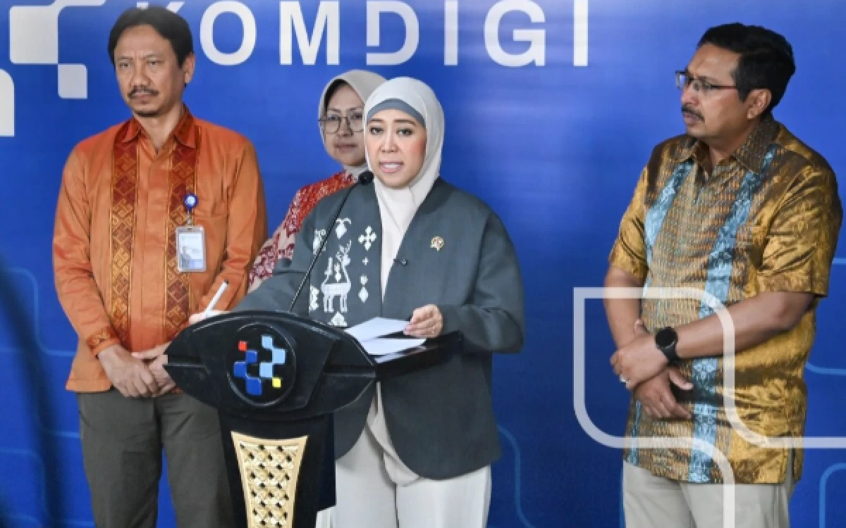 Thumbnail Berita - Menkomdigi Bantah Pemblokiran Media saat Demo, Waspadai Lonjakan Hoaks Jelang HUT RI