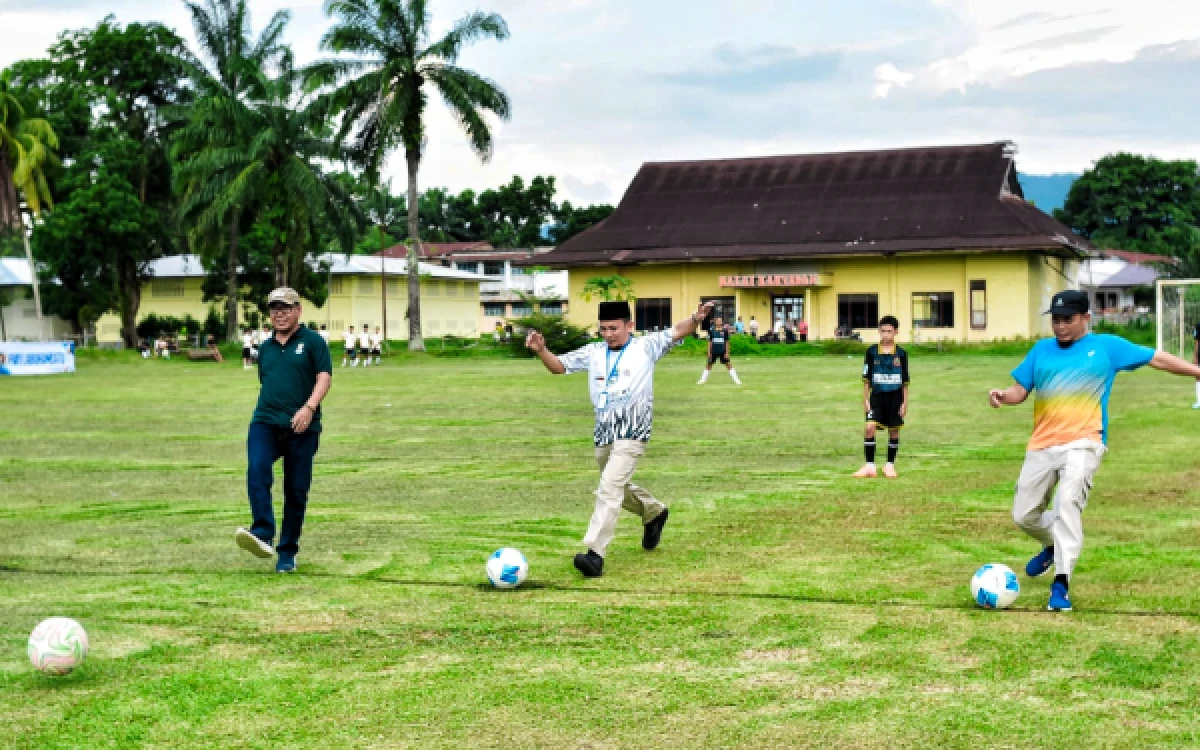Thumbnail Berita - 14 Klub di Labuhanbatu Ikuti Piala Soeratin U13-U15 Trofi Abdul Karim
