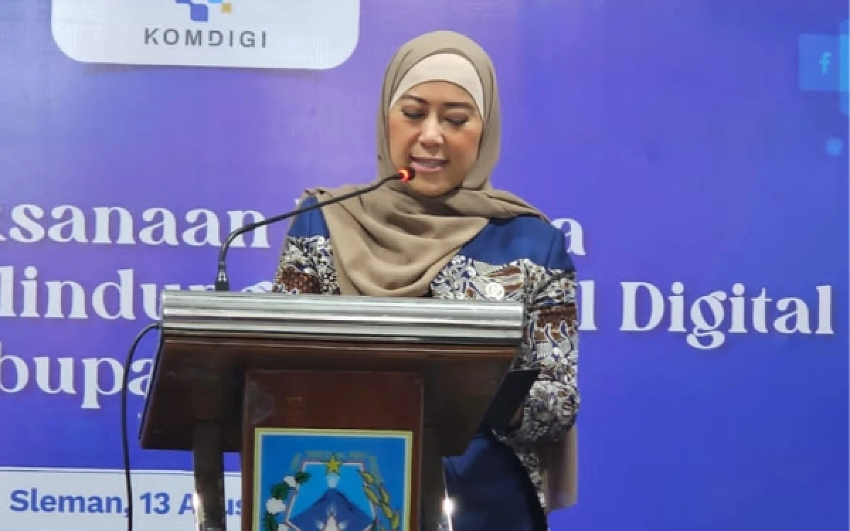 Thumbnail Berita - Menkomdigi Tinjau Uji Coba 'Jalan Tol Data' Perlinsos Digital di Sleman