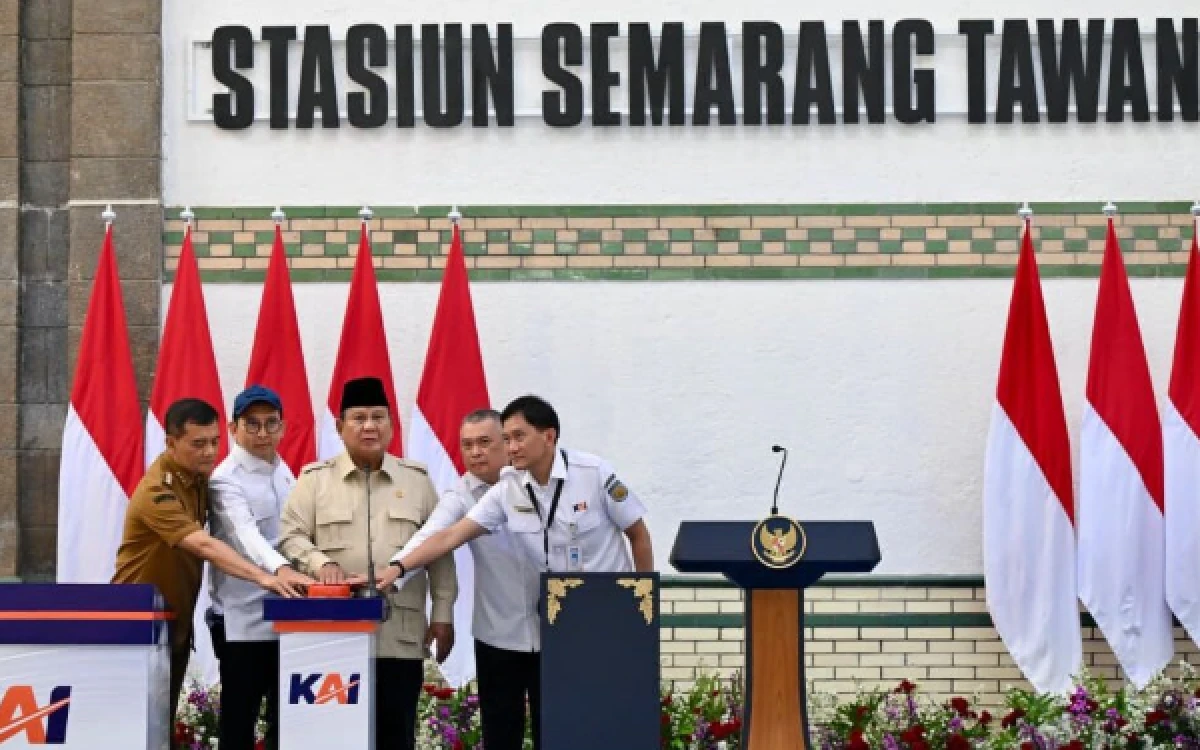 Thumbnail Berita - Prabowo Resmikan Revitalisasi Stasiun Tawang, Bangunan Bersejarah 112 Tahun Kembali Bersolek