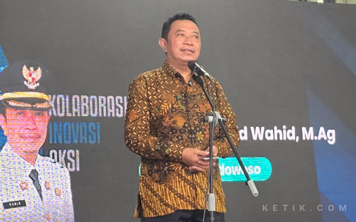 Thumbnail Berita - Dari Pesantren ke Pemerintahan, Bupati Bondowoso Raih Santri of The Year 2026