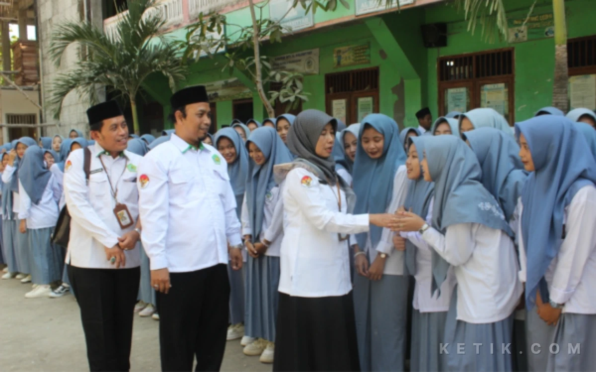 Thumbnail Berita - Berlandaskan Surat Al-A'raf, Gus Hilmi dan Kakankemenag Tuban Ajak Guru Rawat Bumi