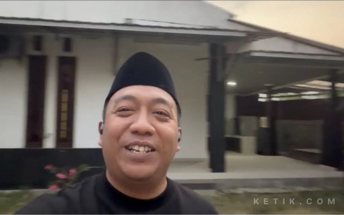 Thumbnail Berita - Bupati Situbondo Jual Rumah Rp1,5 Miliar untuk Biaya Kuliah S3