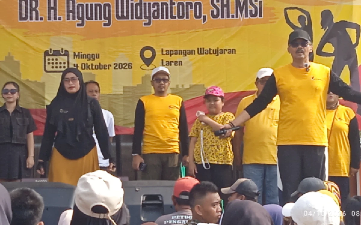 Foto Politikus partai Golkar H.Agung Widiyantoro saat memberikan sambutan