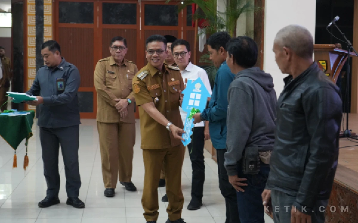 Thumbnail Berita - Kabupaten Bandung Peringkat Kedua Nasional Penerima Bantuan Bedah Rumah BSPS