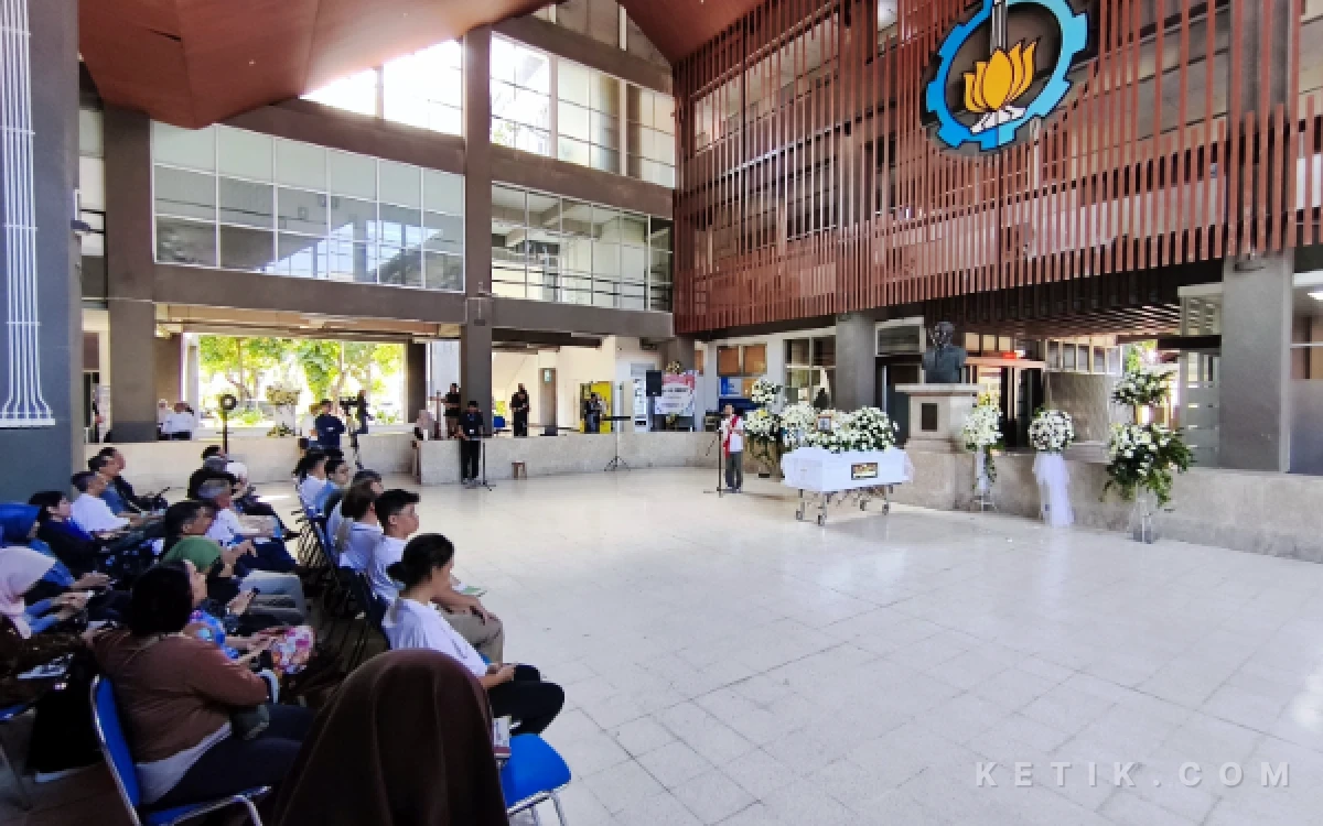 Thumbnail Berita - ITS Beri Penghormatan Terakhir untuk Mendiang Johan Silas, Siapkan Tempat Khusus di Perpustakaan Kampus