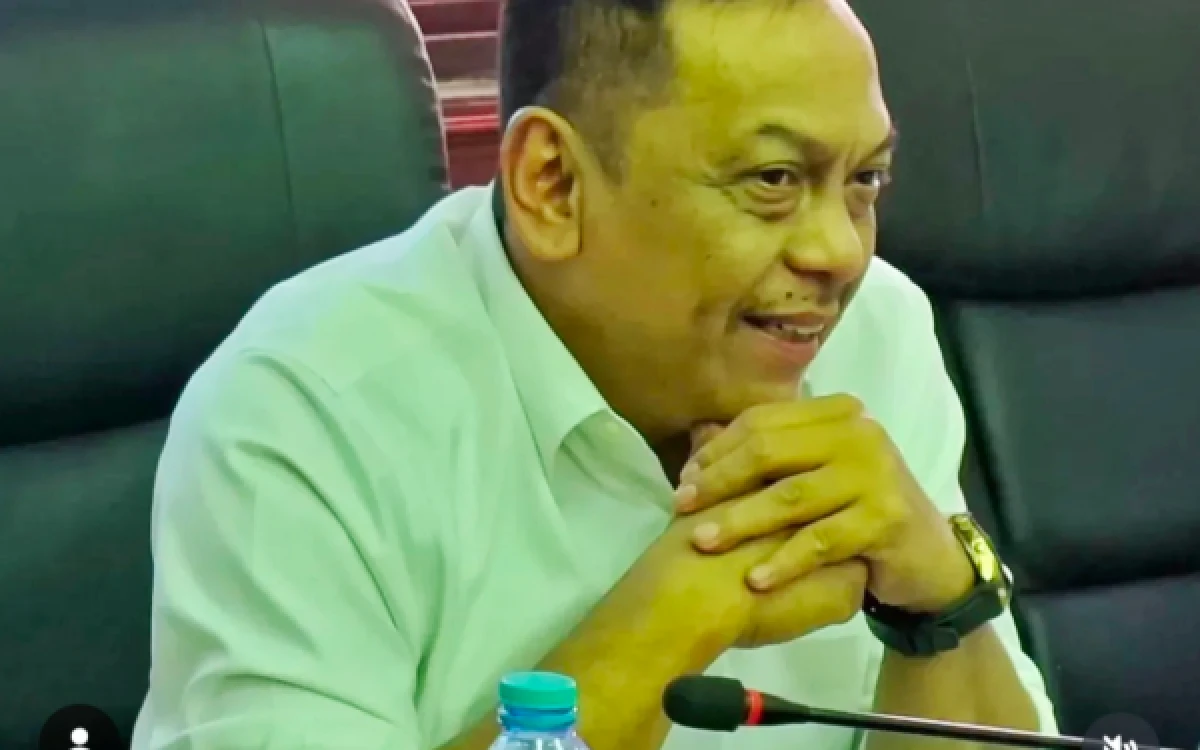 Thumbnail Berita - Eri Cahyadi Berangkat Haji, DPRD Surabaya Pastikan Pelayanan Publik Tetap Maksimal di Bawah Cak Ji