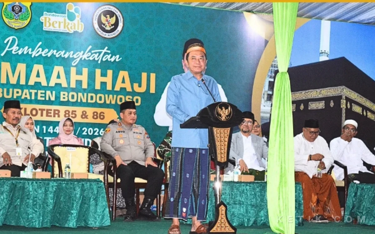Thumbnail Berita - Kloter 85 dan 86 Resmi Dilepas, Bondowoso Kirim Duta Spiritual ke Tanah Suci