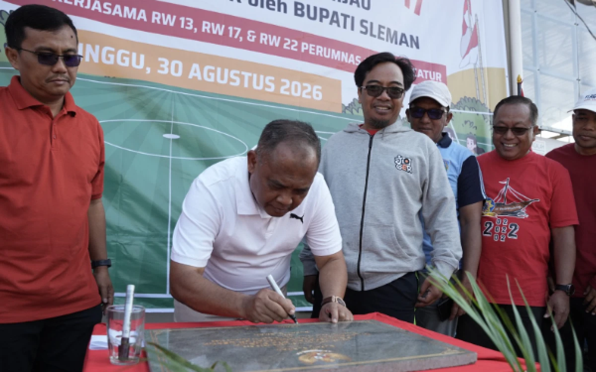Thumbnail Berita - Resmikan RTH Perumnas Condongcatur, Bupati Sleman Ajak Warga Jaga Fasilitas Publik
