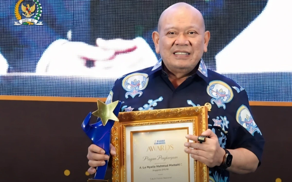 Thumbnail Berita - Sosok LaNyalla Mattalitti: Pernah Pimpin PSSI, Kini Kembali Duduk di DPD RI
