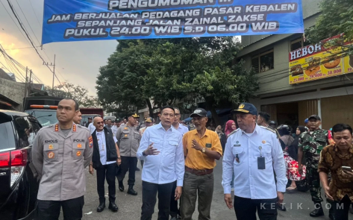 Thumbnail Berita - Macet Menahun di Pasar Kebalen, Wali Kota Malang Tegaskan Jam Operasional PKL