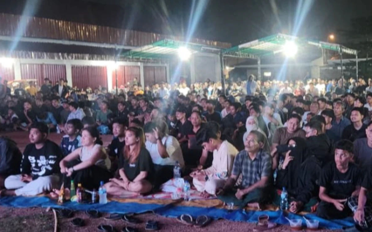 Thumbnail Berita - Luar Biasa! Pesta Orang Sekupang 2026 Pecah, Ribuan Warga Sesaki GOR Raja Ja'far Batam