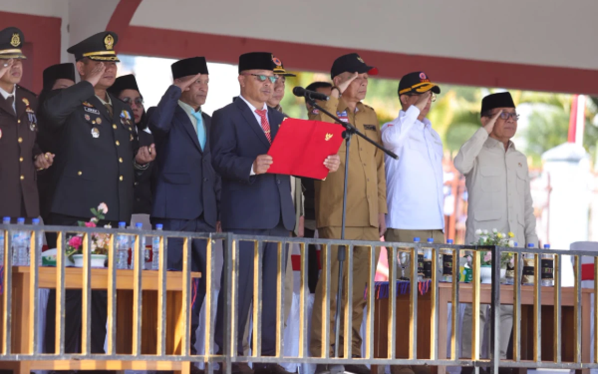 Thumbnail Berita - Peringati Kemerdekaan di Lokasi Bencana, Pemerintah Tegaskan Percepat Penanganan Pascagempa Flores