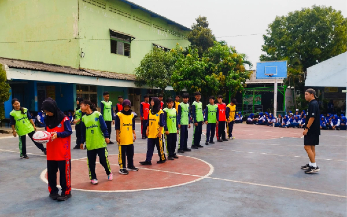 Thumbnail Berita - Rugby Masuk SMPN 18 Surabaya, 20 Siswa Disiapkan Jadi Bibit Atlet Berprestasi