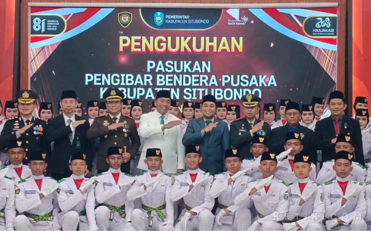 Thumbnail Berita - Bupati Situbondo Kukuhkan Paskibraka, Upacara Dialihkan ke Alun-Alun Besuki